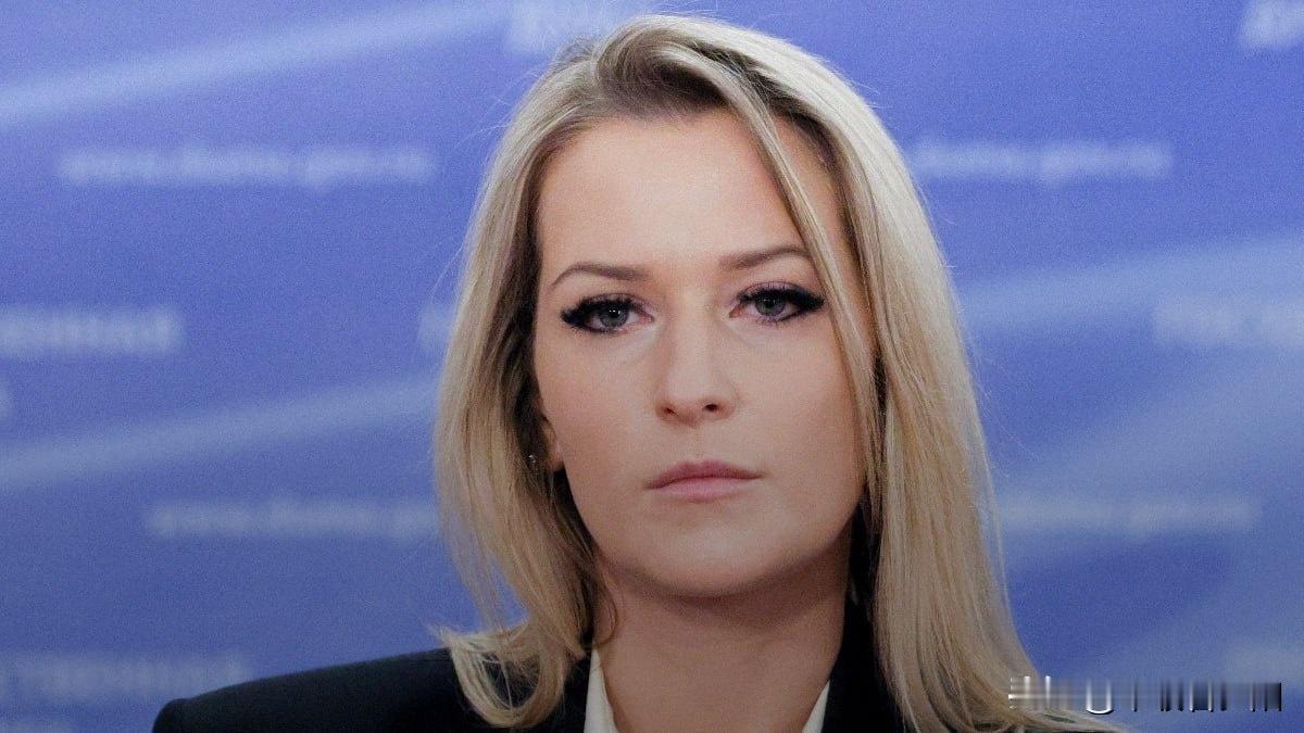 4月14日，“公正俄罗斯”党率先推举本党议员、国家杜马公民社会发展委员会主席亚娜