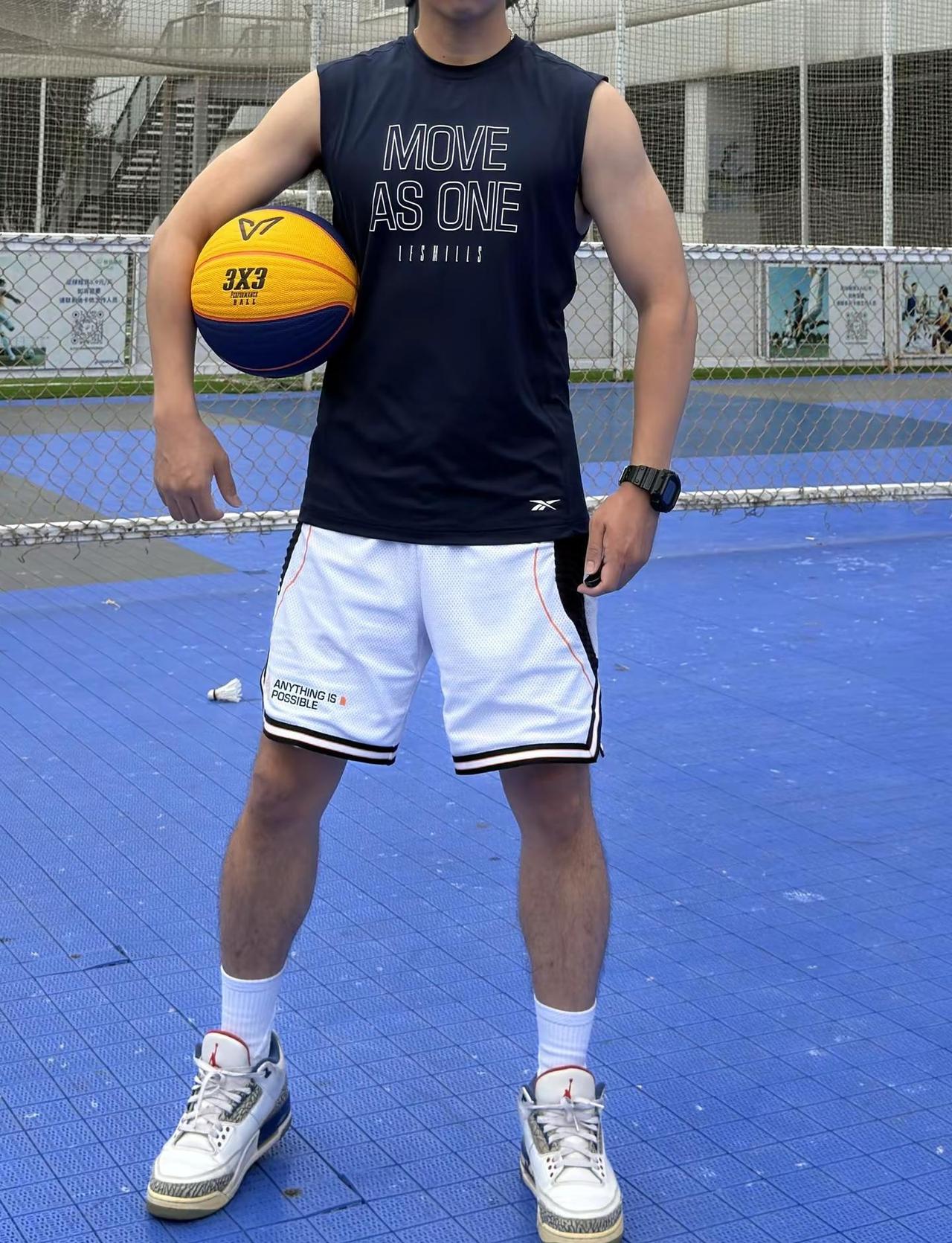 到广州了，一起打球🏀。我的假期生活图鉴 真实生活分享计划 篮球 运动穿搭 篮球