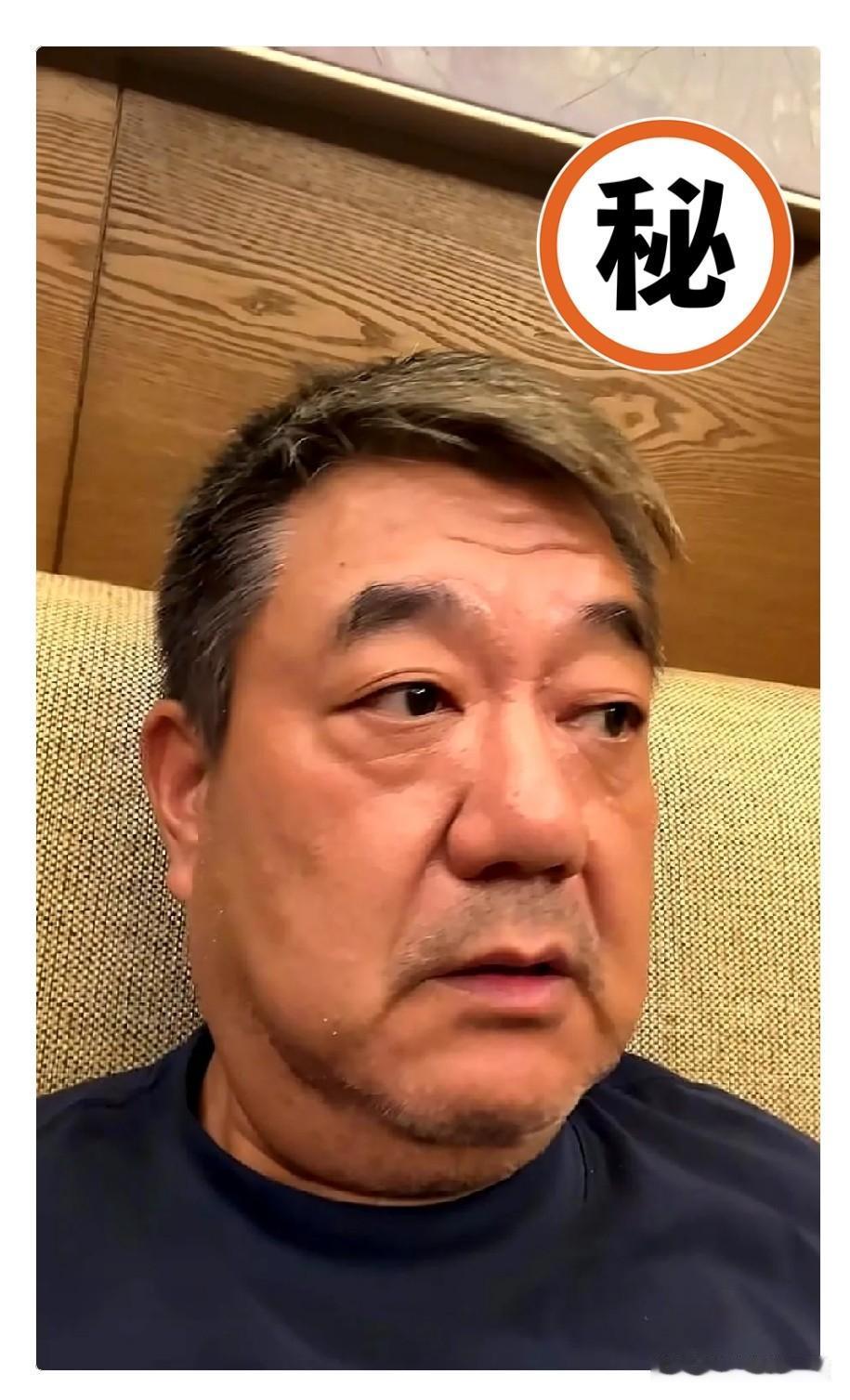 演员董勇给车子续保，被业务员甩脸色、推诿扯皮整整拖了一个月，气得直接发视频控诉“