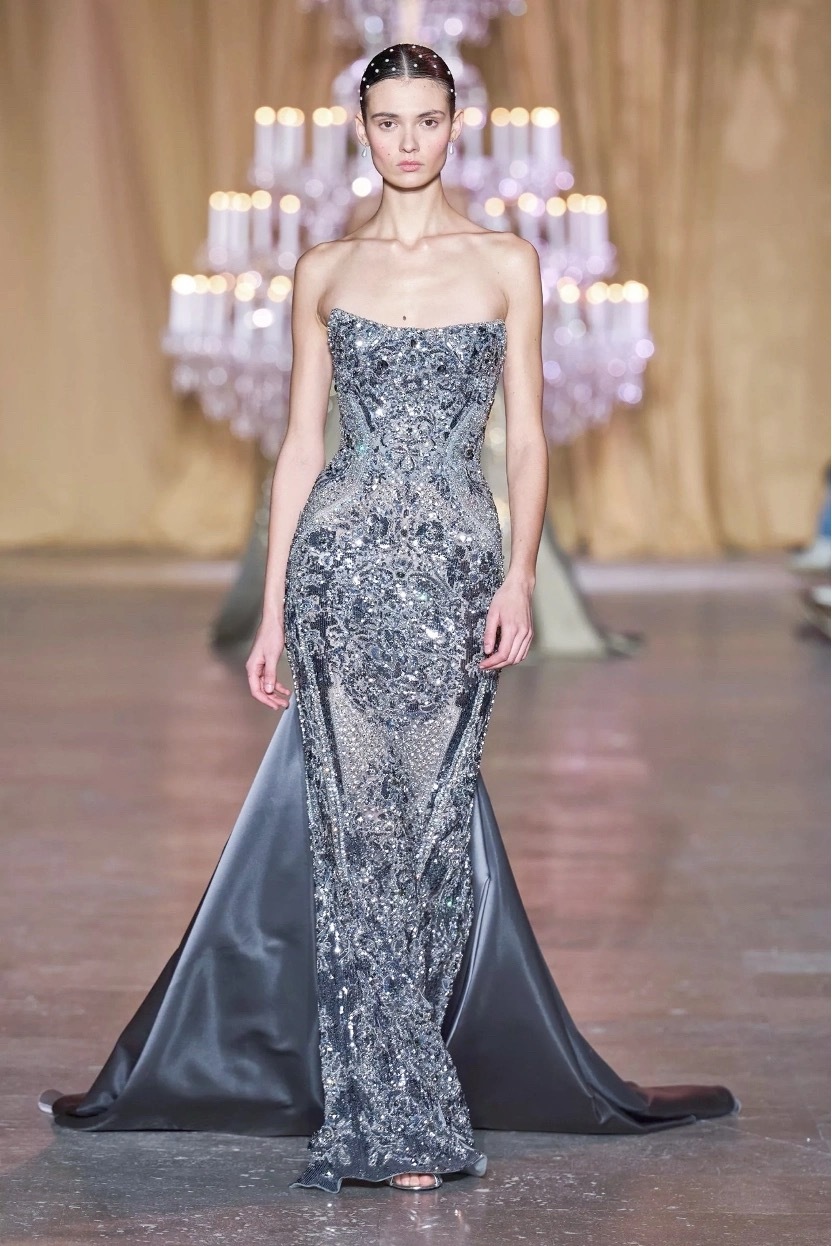 姚晨离婚后霸气亮相，海陆完全认不出，徐璐性感抢镜……濮院高定周全是看点 