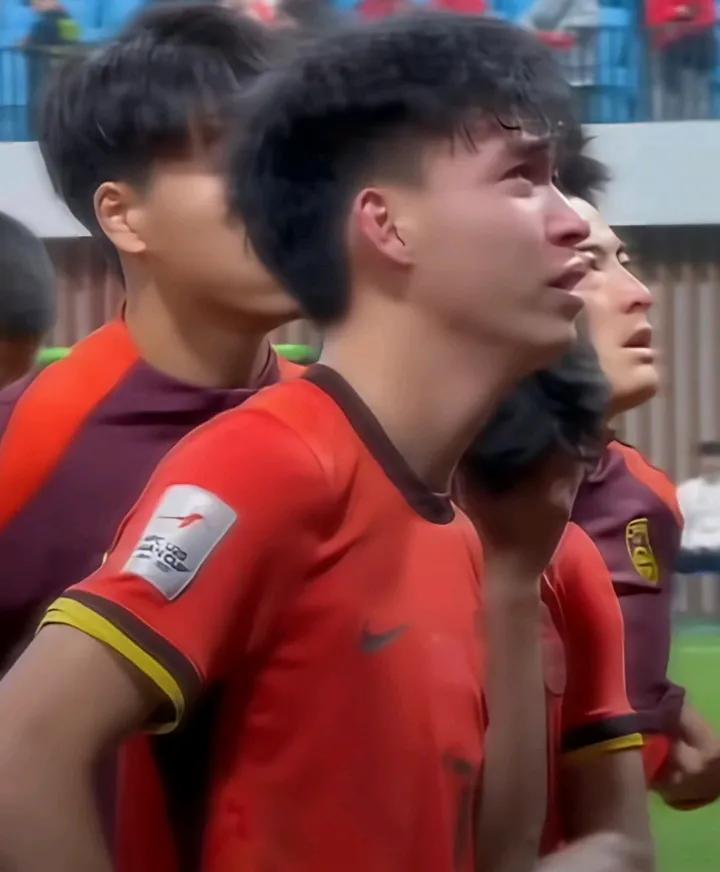 打进正赛，挺进16强，有些人又考虑小组抽签的问题，这分析，那判断，结论是大概率又