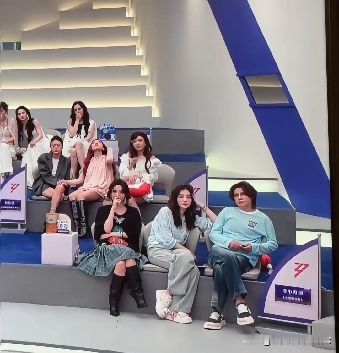 2026年4月10日，《乘风2026》一公直播现场，赵子琪被淘汰的话音刚落，在场