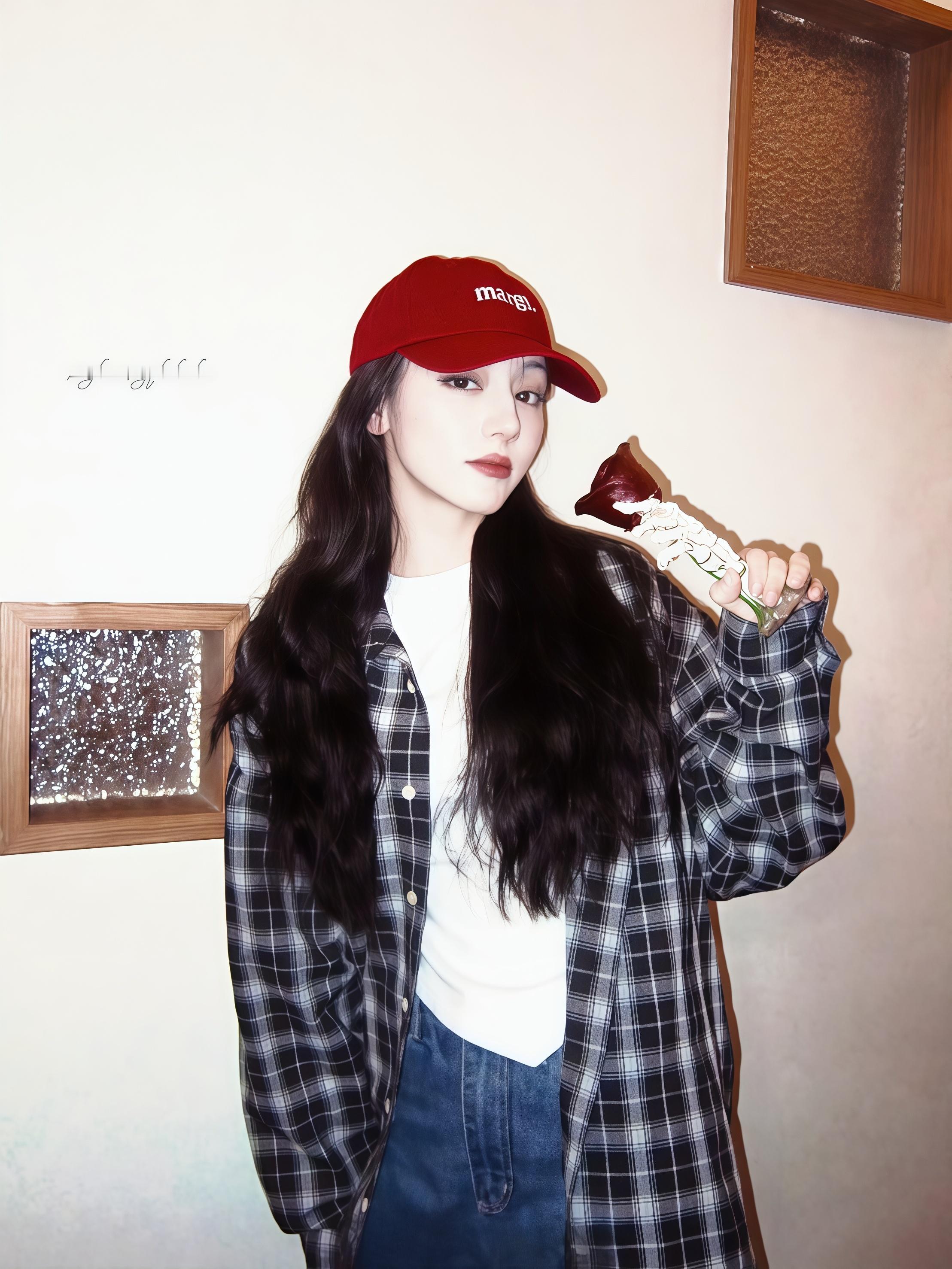 迪丽热巴卫蓝 希望今晚的梦十二分甜，一分宁静，一分惬意，梦里有你，你十分甜