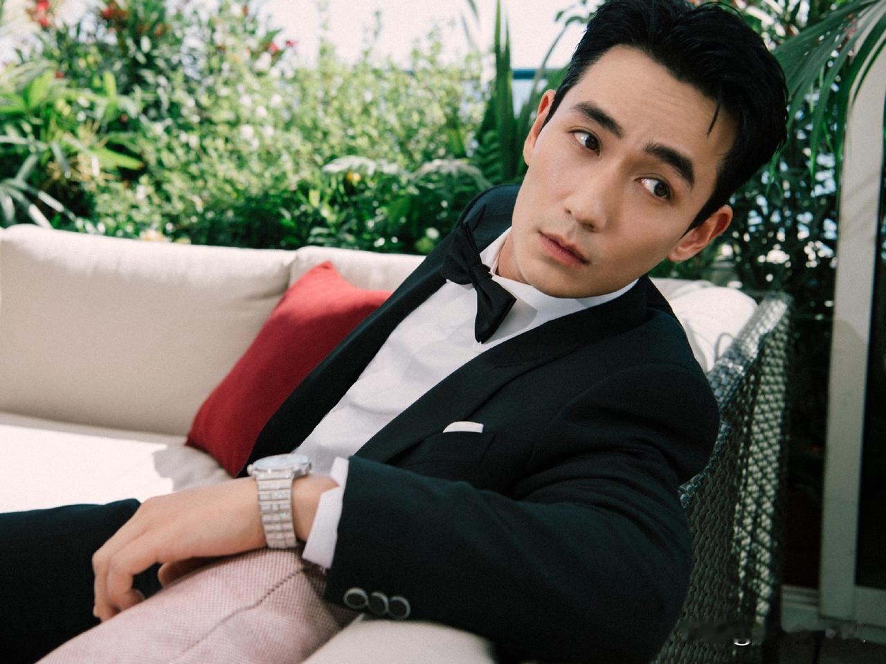 今天最难受不是檀健次
而是刚刚官宣与檀健次合作的朱一龙，当时电影《空抢》这个饼刚