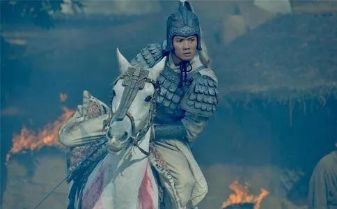《三国演义》中有许多著名的马匹，除了赤兔马，你还知道哪些吗？
在战场上，一匹好马