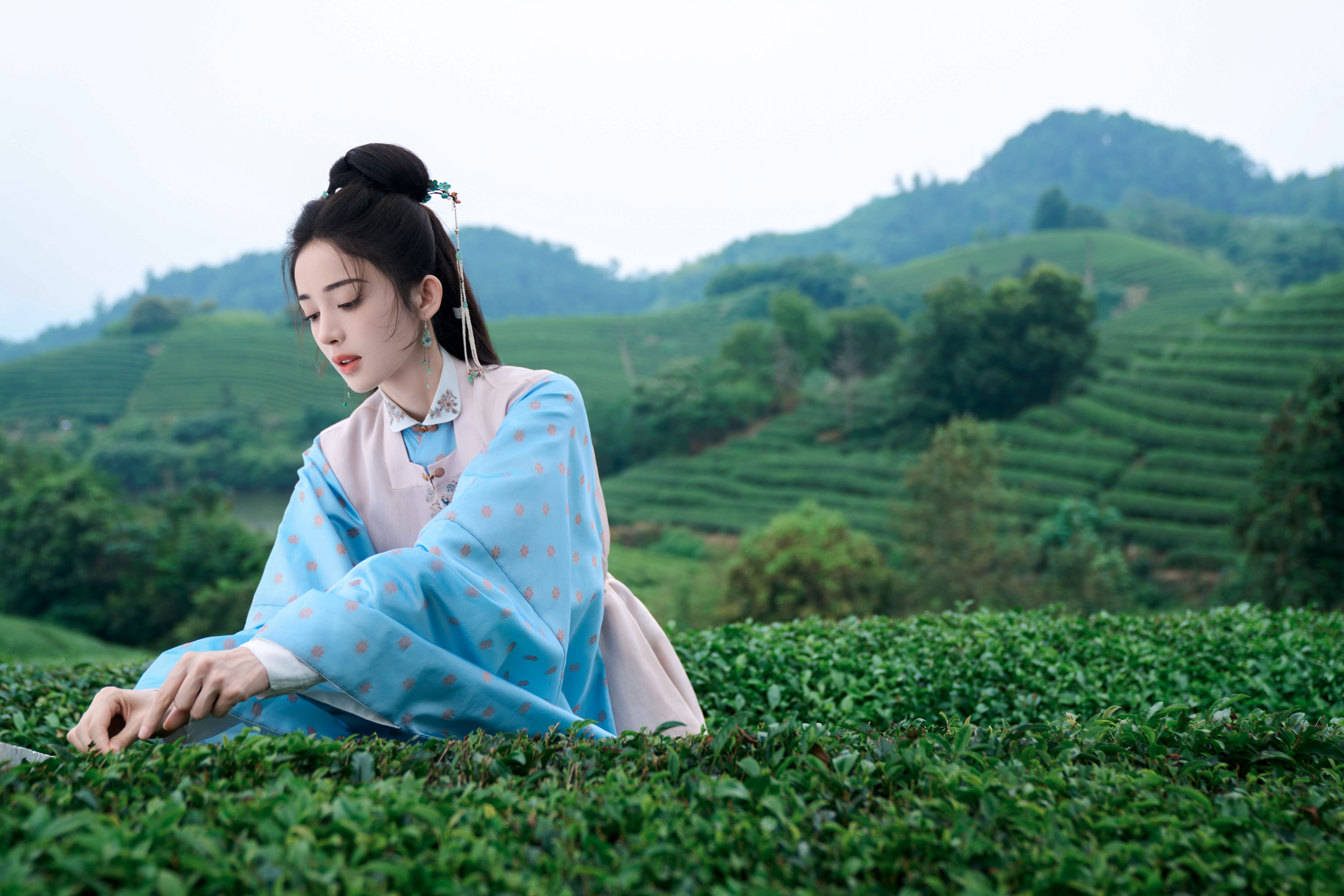 娜扎cos幻音九尾娜扎 在复制粘贴的时代，你是手写的诗