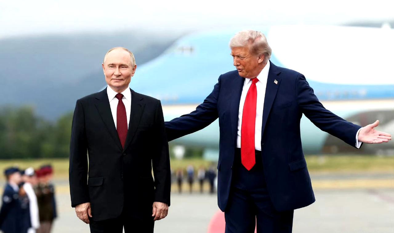 特朗普此前说普京答应他在寒冬停止袭击乌克兰，但昨天又炸了。
对此，特朗普辩称，已