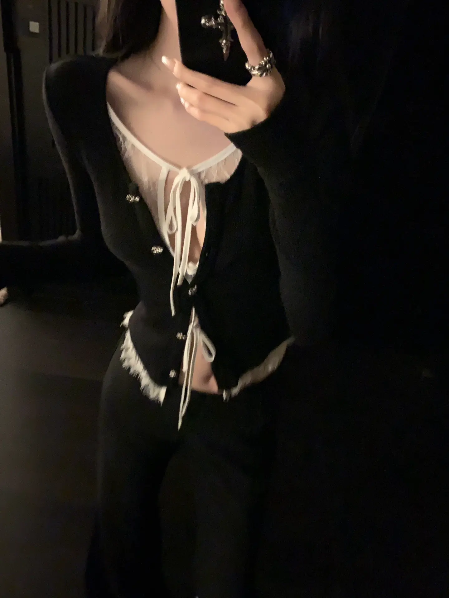 想看谁穿。