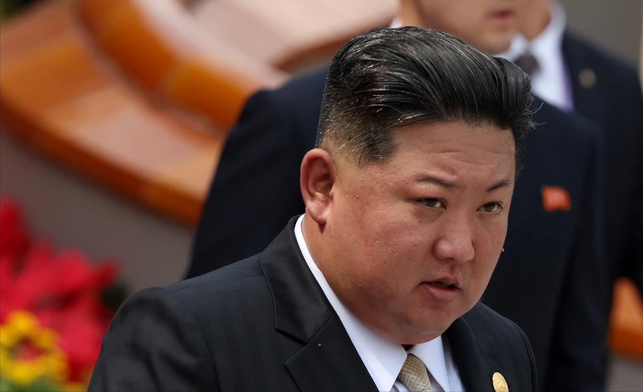 [微风]金正恩算是玩明白了，挨着中国建核弹基地，20年了，美国仍装作没看到。美国