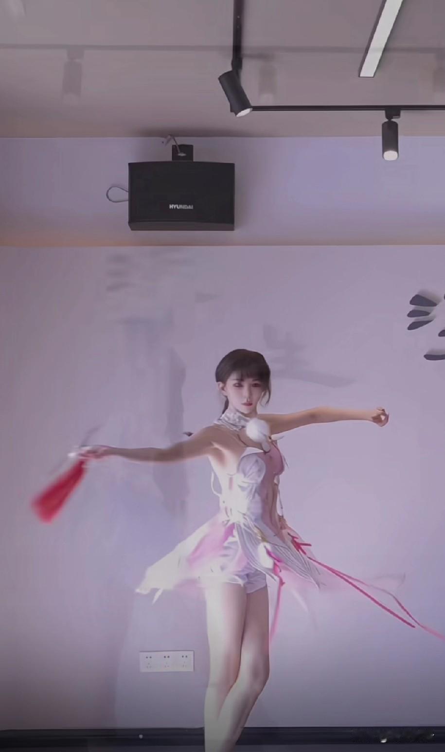 突然理解了古人为什么要以舞助兴！
虽然剑舞只是其中之一，
但是真得美呀！[赞]