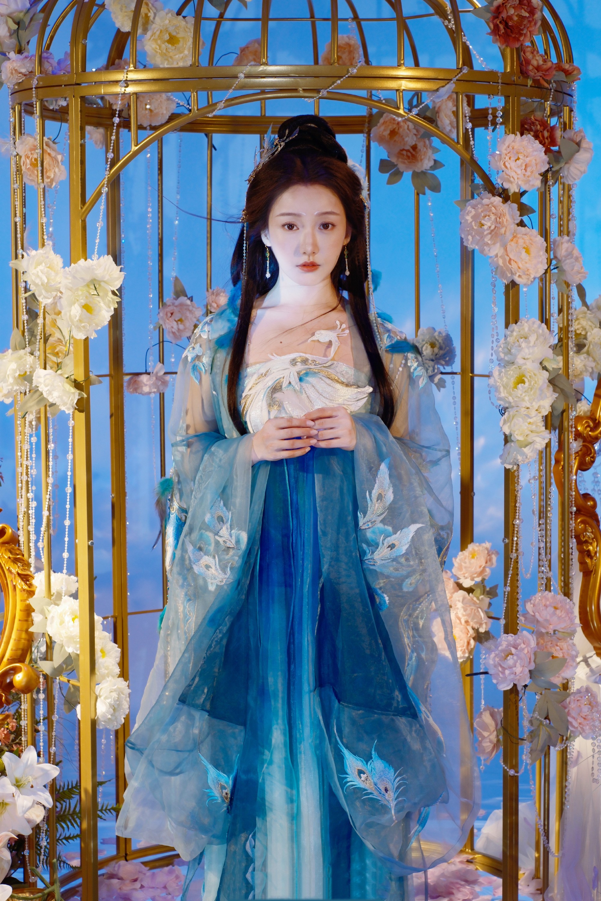 姜贞羽，少年白马醉春风易文君，羽翼轻展似欲飞翔 ​​​