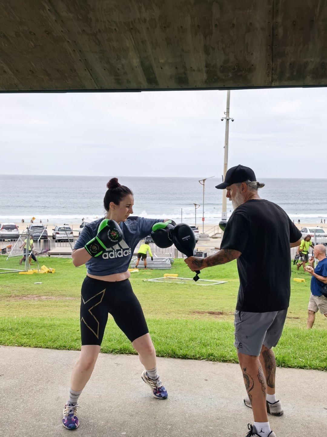 邦迪沙滩，就前段时间那个的那个 