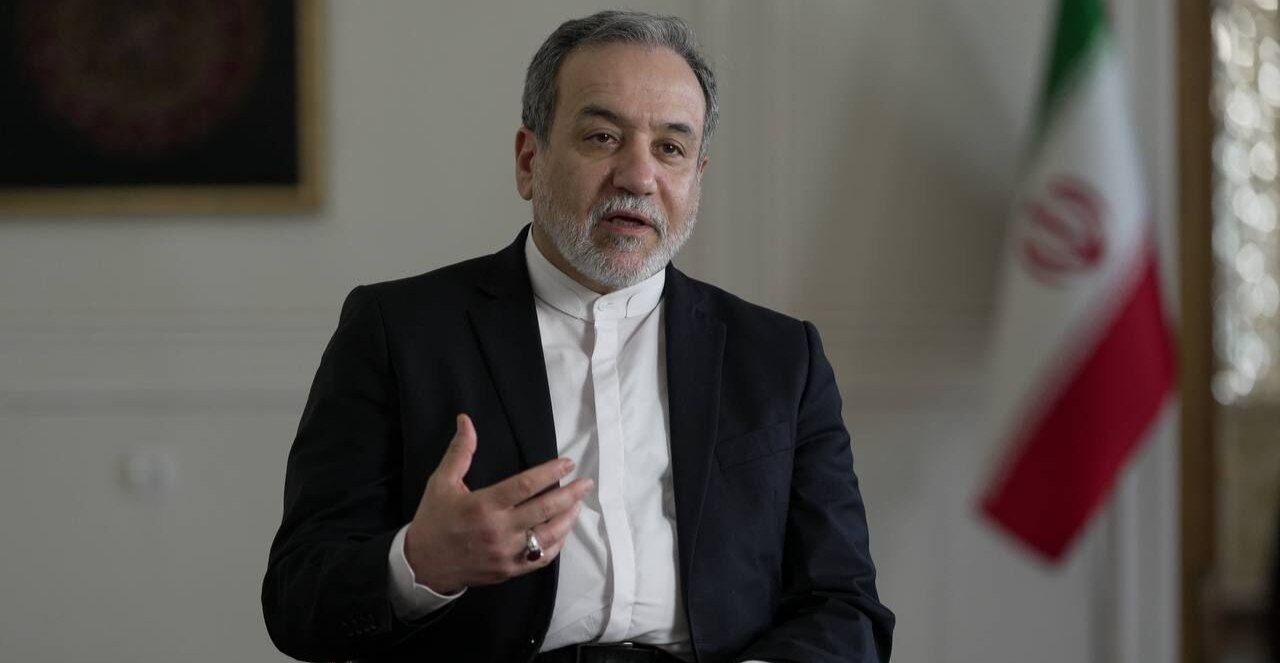 伊朗外长阿拉奇让美国中央司令部的指挥官在外面的门外等了足足 20 分钟。据报道，