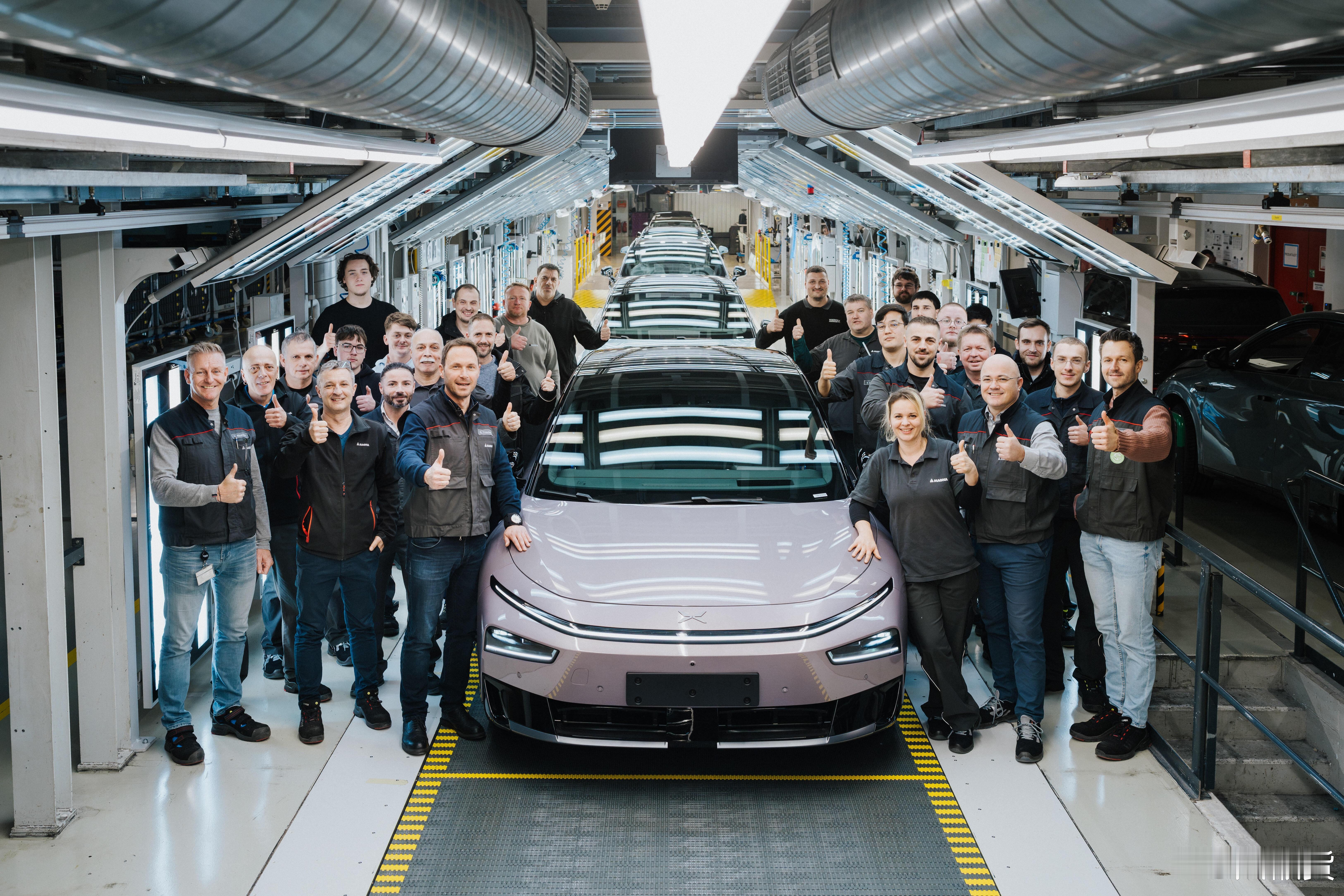 新款小鹏P7+在欧洲工厂试装成功2026款小鹏P7+在奥地利格拉茨工厂顺利完成试