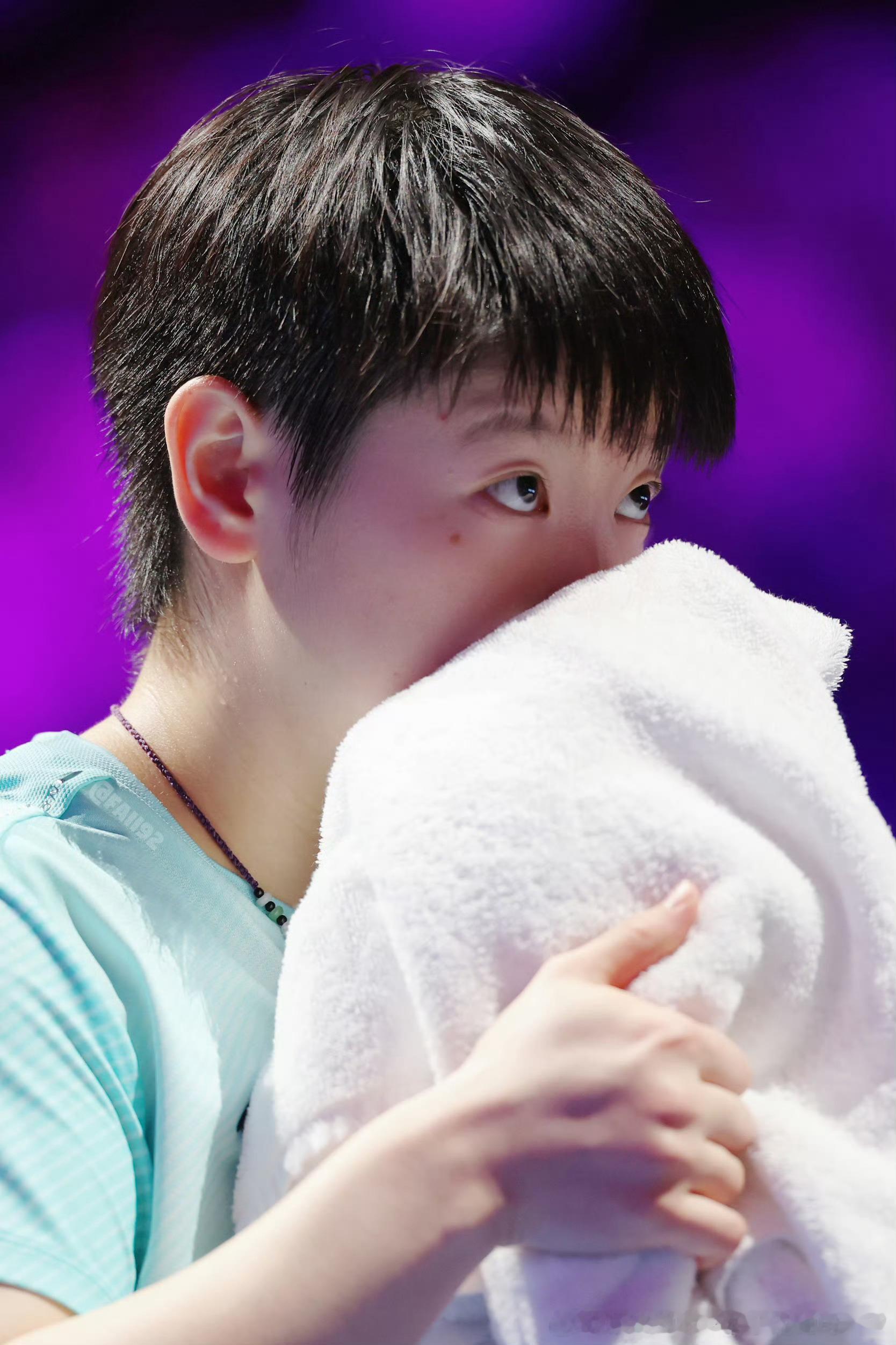 狠狠亲亲我孩子孙颖莎