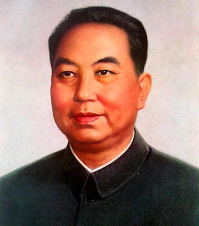  临危担大任，丹心照汗青——缅怀华国锋同志

在波澜壮阔的百年党史中，有一位在国