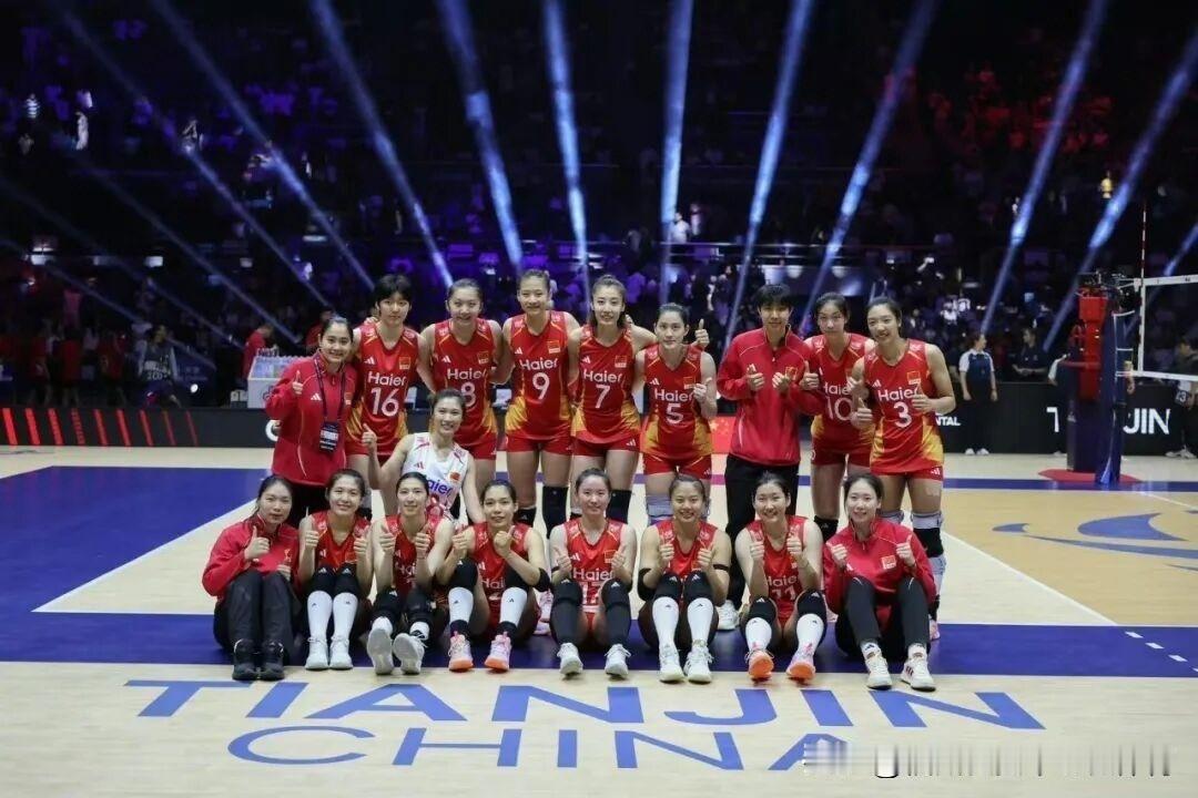 中国女排世界杯落位H组，对手浅析。北京时间10月26日晚，国际排联举行2027年