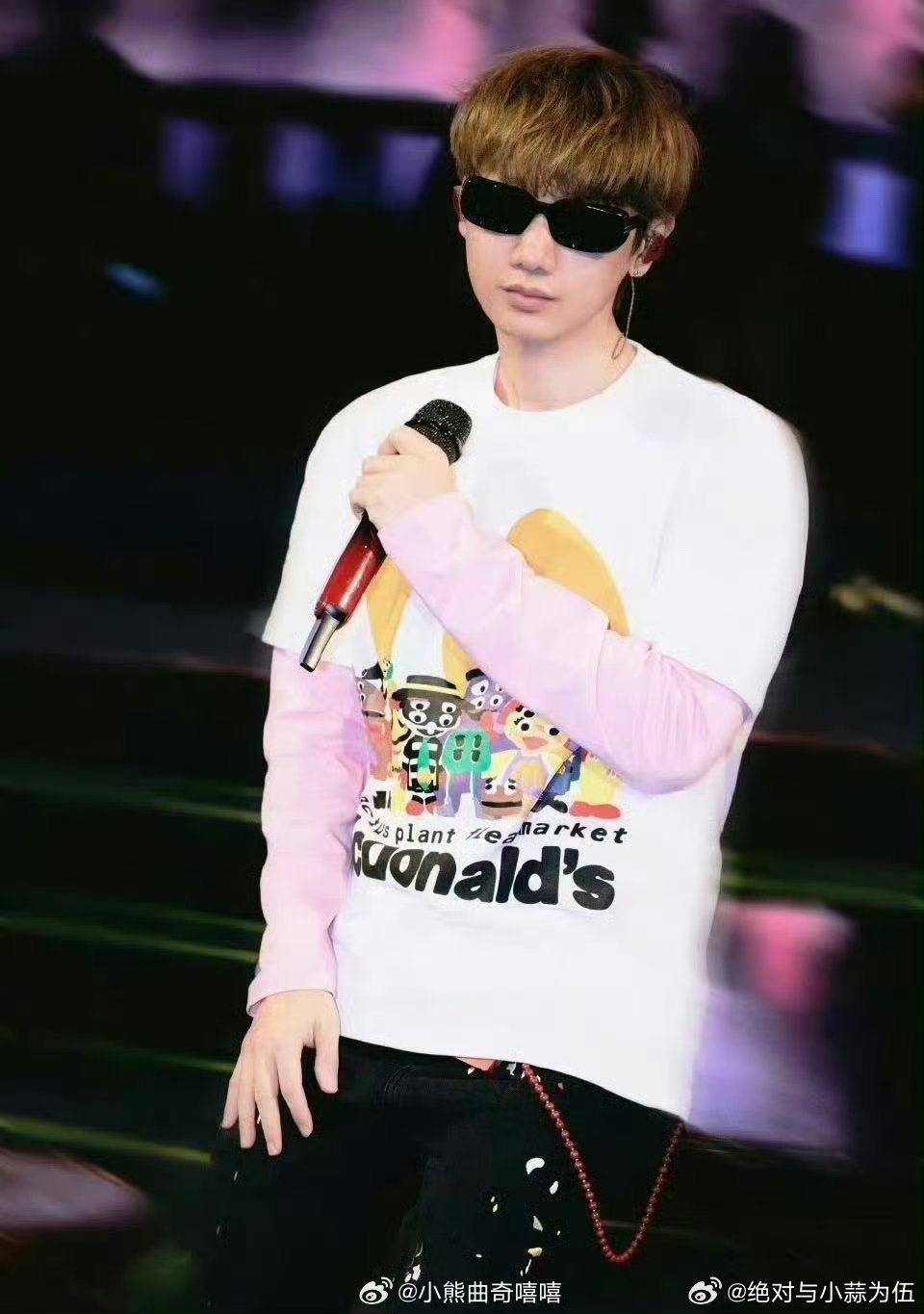 林俊杰给汪苏泷送花篮 林俊杰给汪苏泷世巡送花篮，两大实力歌手的情谊，双担狂喜，这