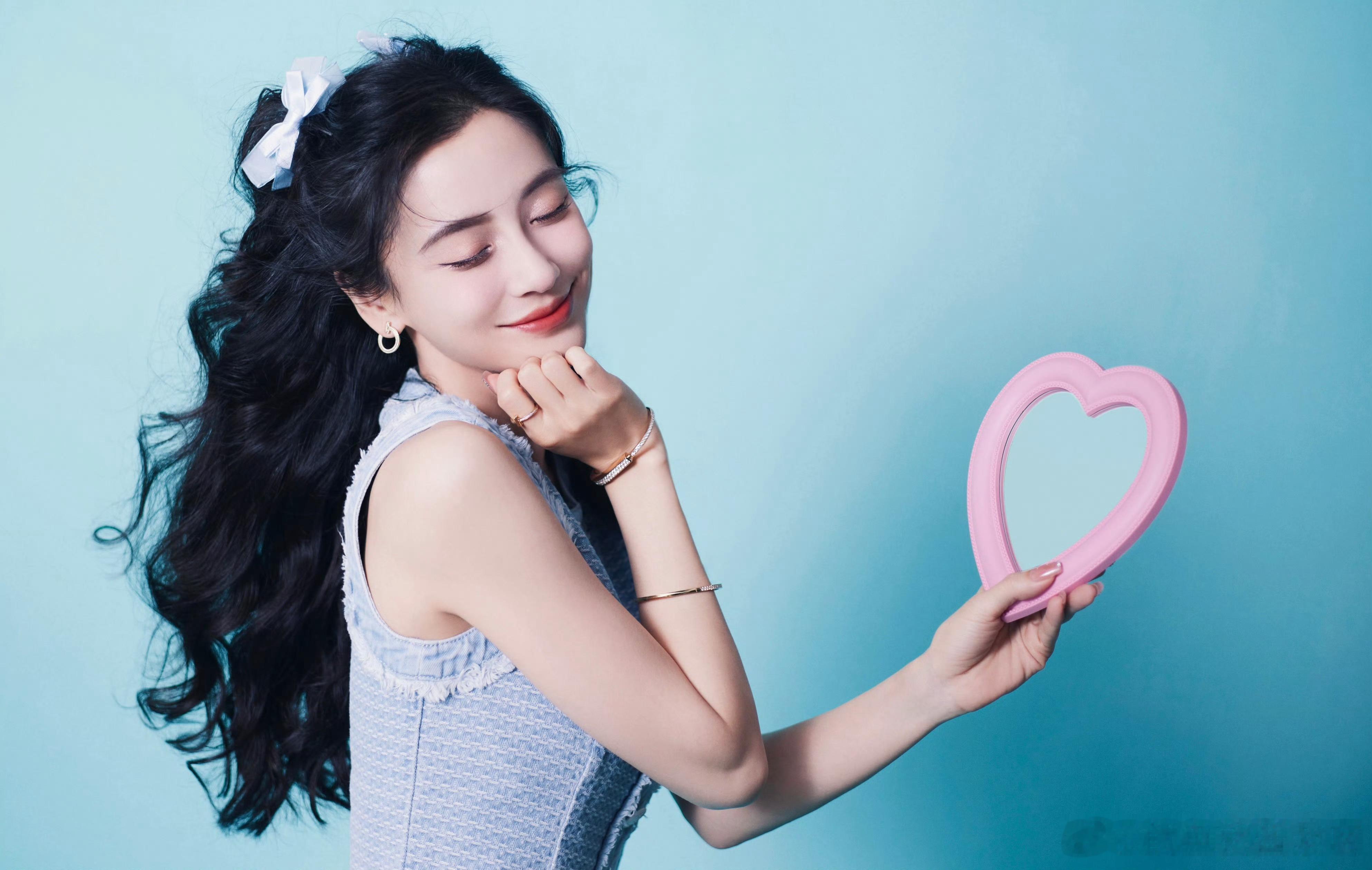 angelababy ｜杨颖 𝙄𝙨 𝙩𝙝𝙚𝙧𝙚 𝙖 𝙨𝙚𝙖
