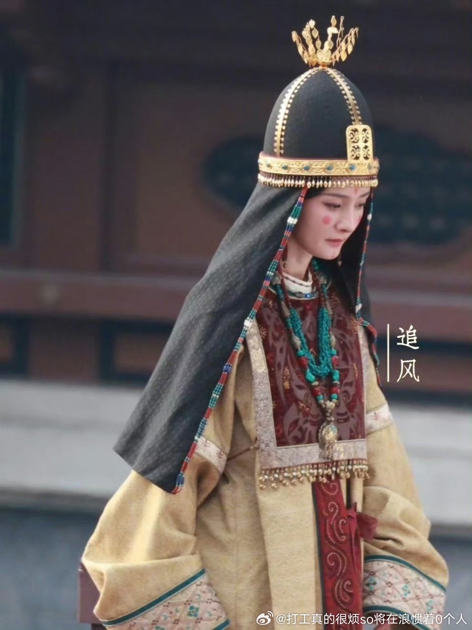 历史上只是一些壁画什么的，怎么还原只要整体形象贴近就行了，妆容可以在重大场景还原