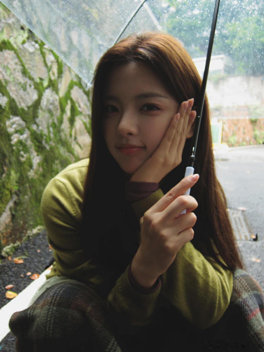 杨超越｜文艺风🍀眼睛像会说话🦋 杨超越[超话]  