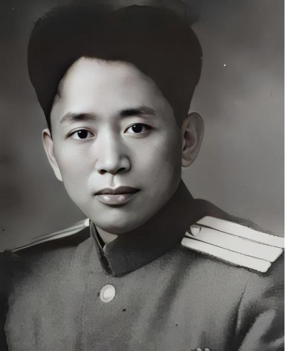 1935年，刘亚楼的警卫员在执行任务时不慎被俘。敌人将他吊在村口的树上严刑逼问。