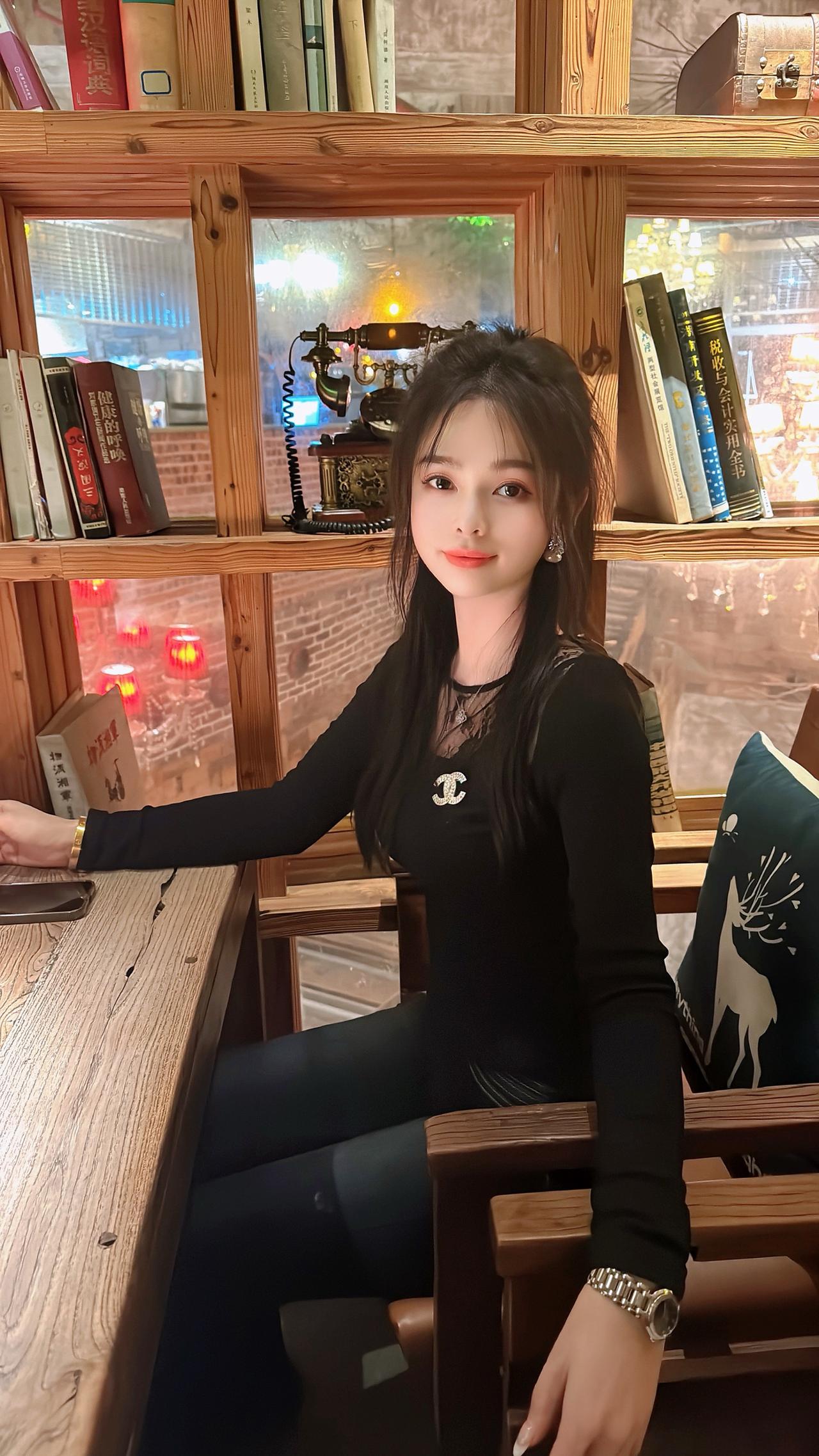 我们总以为被爱是存在的证明，是灵魂的归处，可真相是，执念越重，绳索越紧。那些曾让