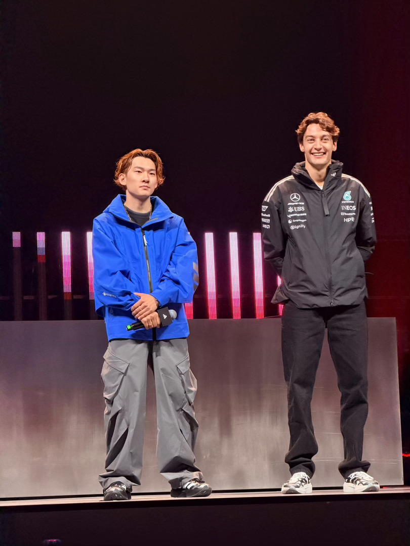 拉塞尔带副驾的苏翊鸣飙车，苏翊鸣带副驾的我飙车，四舍五入等于拉塞尔带我飙车了苏翊