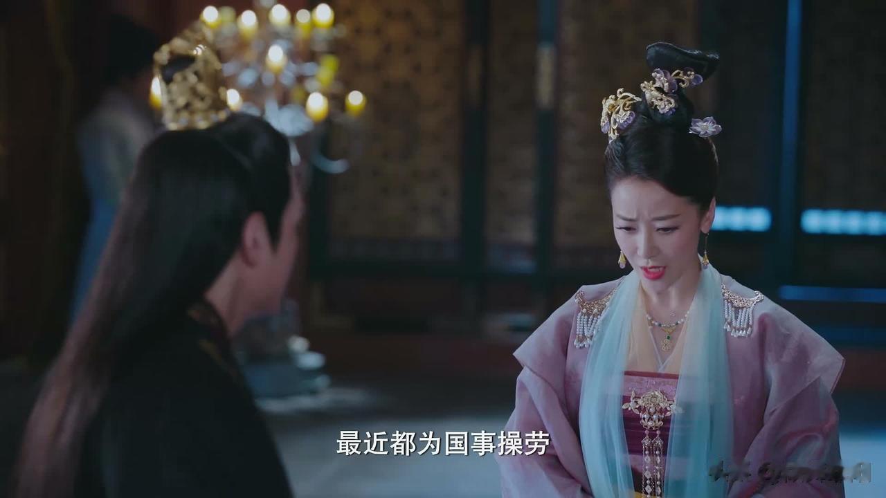 《玉骨遥》剧中，想要拿捏帝王的青妃，太可笑...

时影假死后，青妃的儿子时雨成