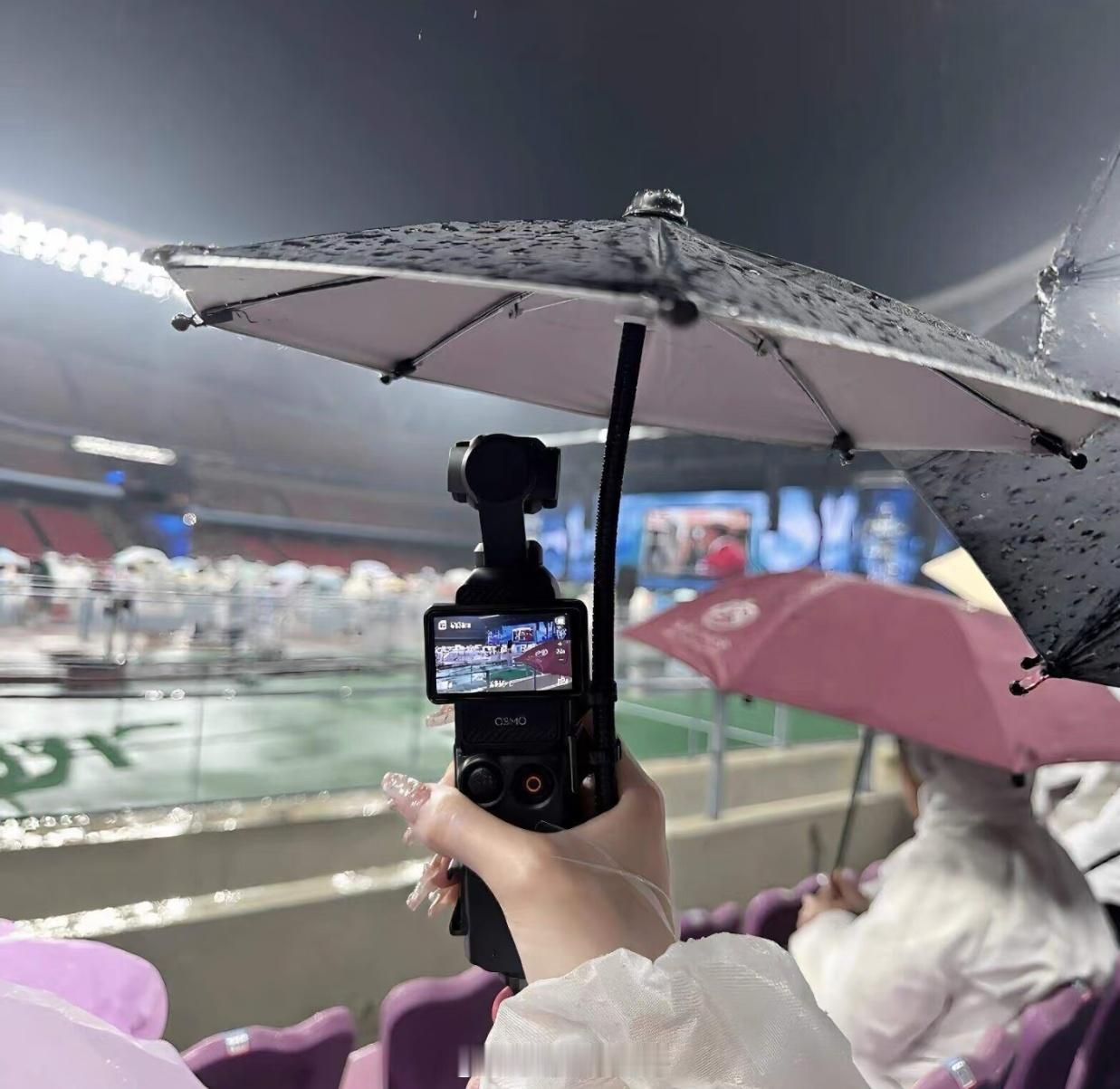 [允悲]原来大疆pocket也要穿雨伞雨衣，小众需求大用处？ ​​​