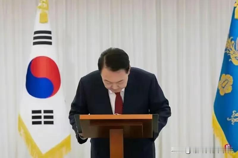 这下躹躬也不顶用了。

7天之内，就将进入班房，之后送往哪个监狱，由不得自己来选