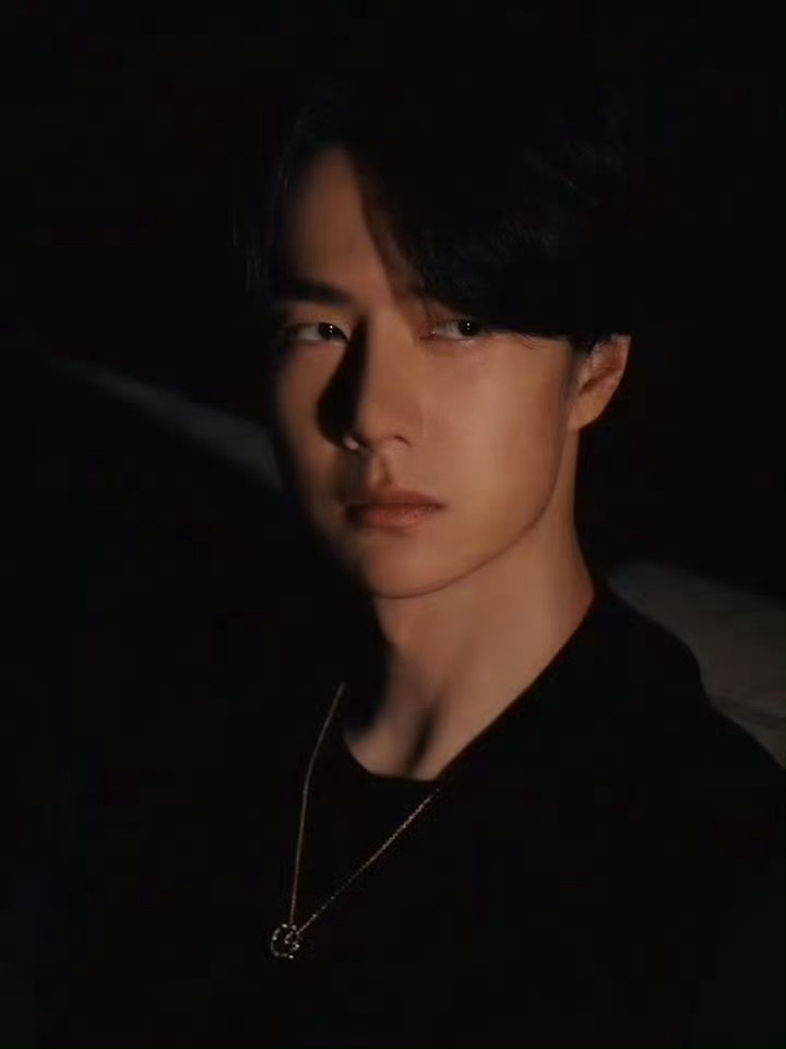 王一博平安喜乐 wyb 王一博我只喜欢你你一眨眼，温顺的小鹿有跳动一下，柔软的暖