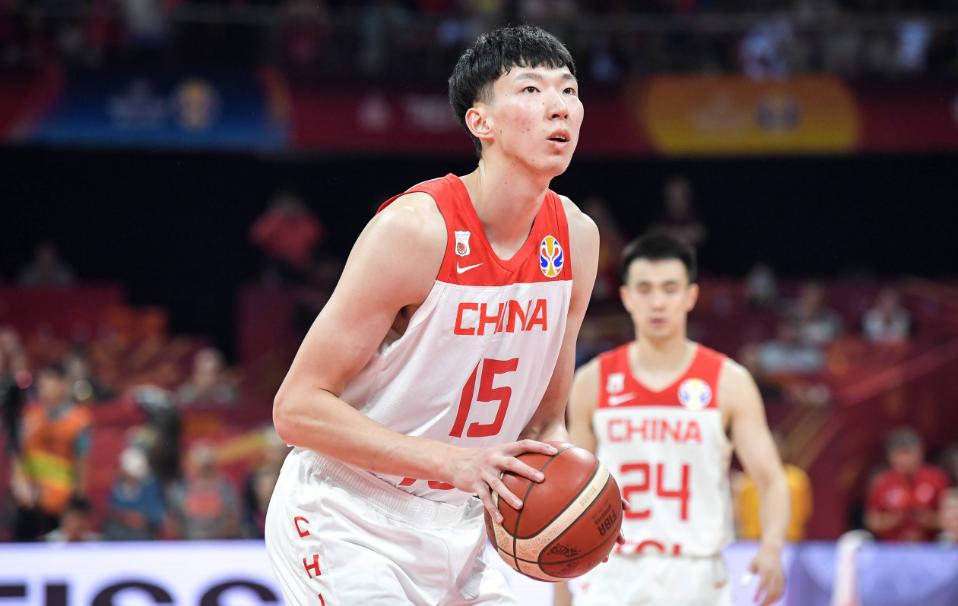 中国篮坛十大调侃绰号，你知道指的都是谁么？

波兰周—因中波之战发球失误得名
斗