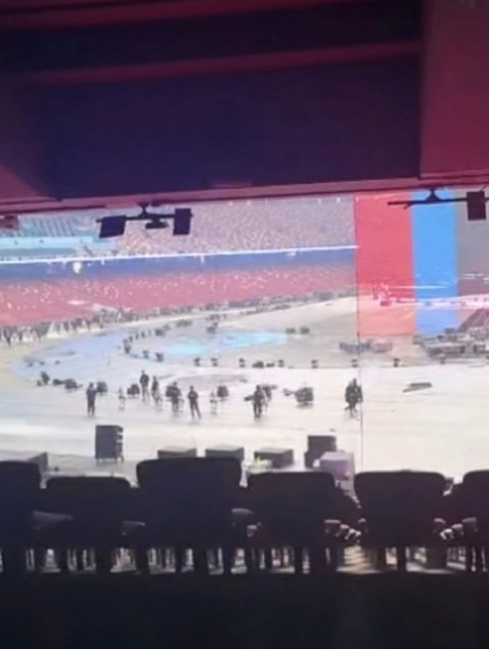 张杰鸟巢演唱会是1982闭幕式吧 粉丝也太幸福了！鸟巢全方位升级舞美，机器人惊喜