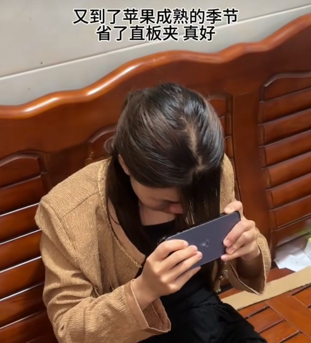 iPhone 直板夹苹果真好用，不仅是手机，还可以是