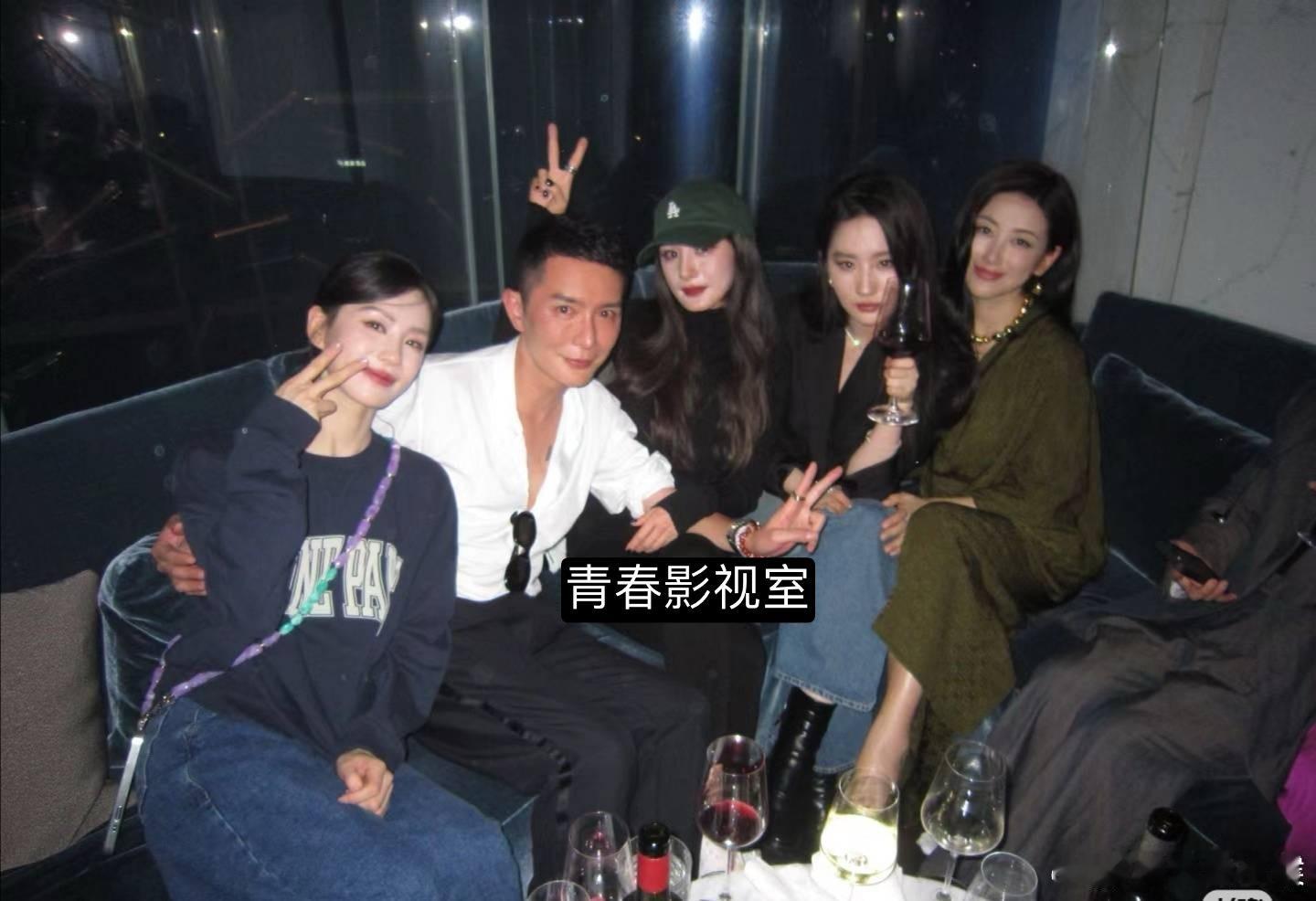 #刘亦菲章小蕙 玫瑰见到了玫瑰# angelababy一走，刘亦菲 刘诗诗 杨幂