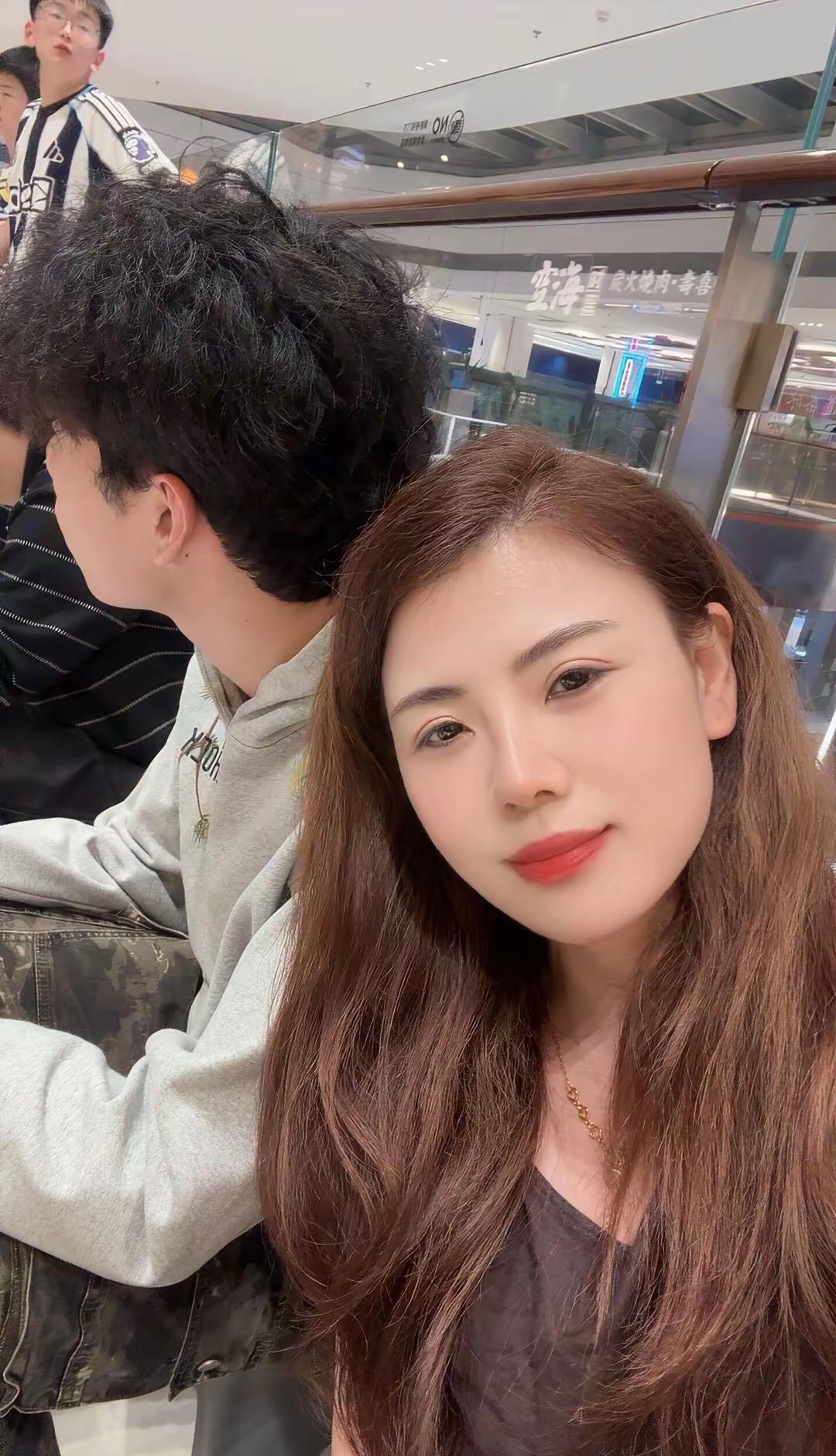 我大概是一结婚就离婚了！离婚时25岁，现在45岁了。这20年我没有吃上婚姻的苦，