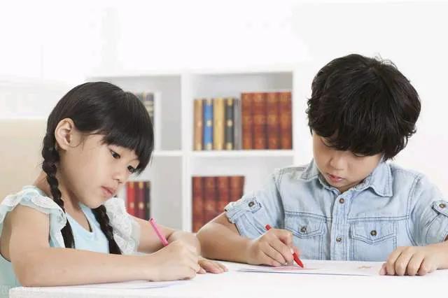 #学习成绩差的孩子一定很笨吗?#我认为学习成绩差的孩子，未必笨，只是没有自律，没