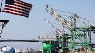 白宫贸易办公室发布报告，指控全球超过40个国家通过“影子转运网络”协助规避美国进