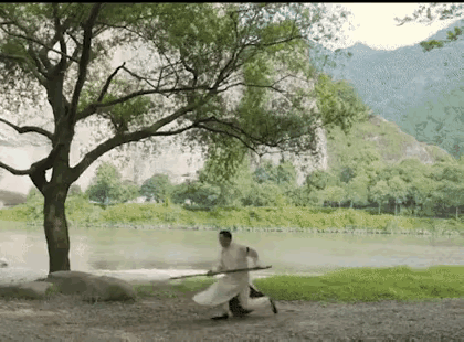 这部剧拍得真经典，就是不知道片名，知道的网友麻烦告知一下，谢谢[作揖]