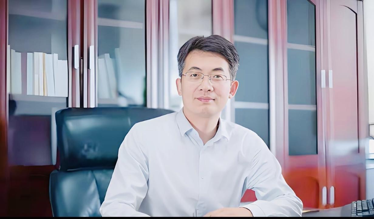 付磊和曾梦琪二人出轨之事，站在女人的视角看，最值得被众人同情的是付磊的原配，为什