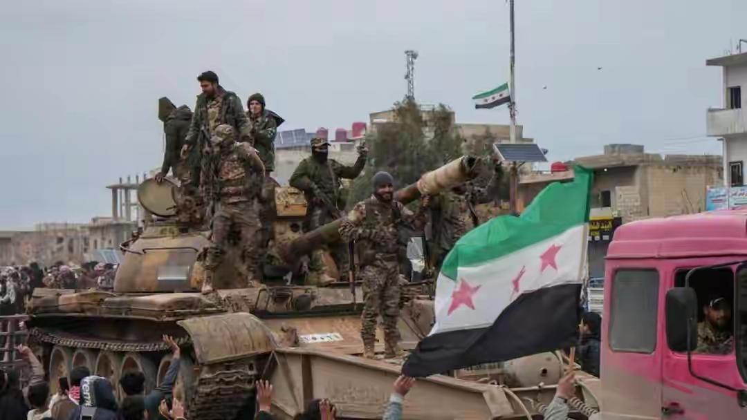 美国出卖库尔德人，朱拉尼一统叙利亚？阿萨德终于心服口服