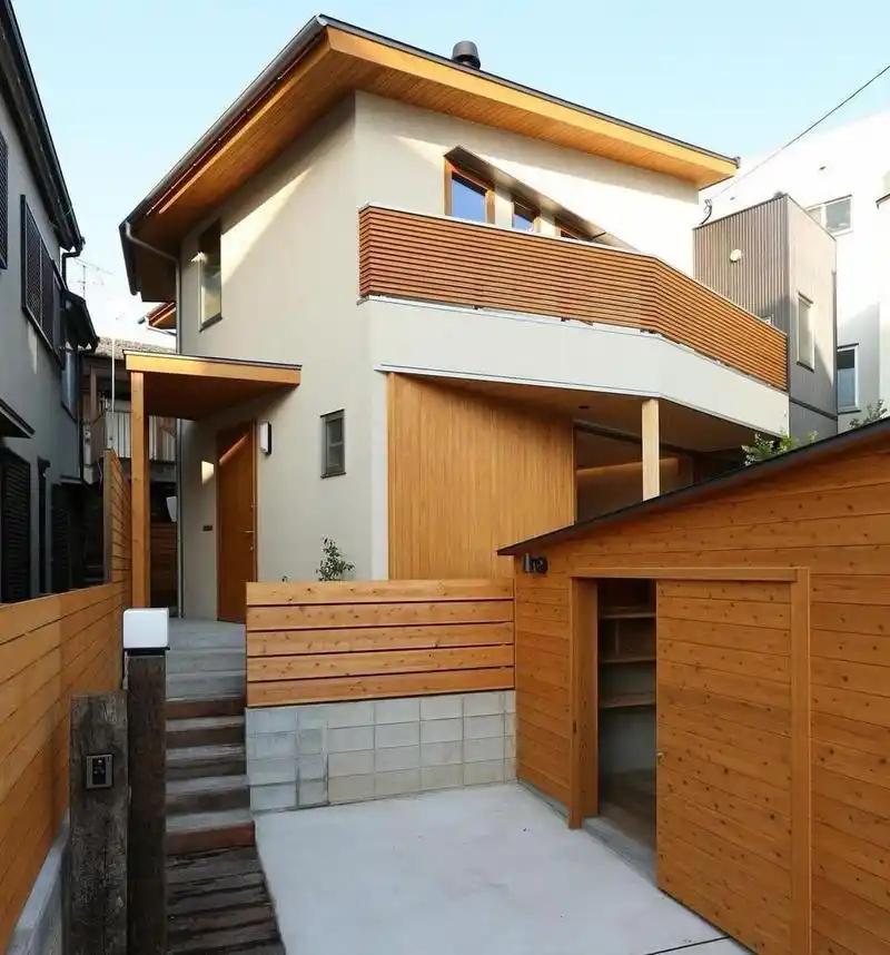 《解放军报》前媒体人，陈先义发文称：“如果中日开战，那咱们没必要浪费那么多的导弹