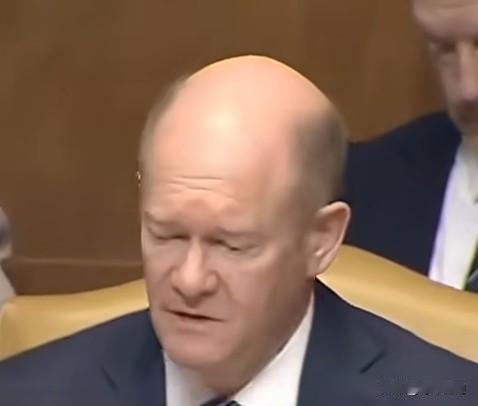 美参议员警告：中东军事行动耗尽弹药库存，印太战备能力遭削弱

参议员库恩斯在听证