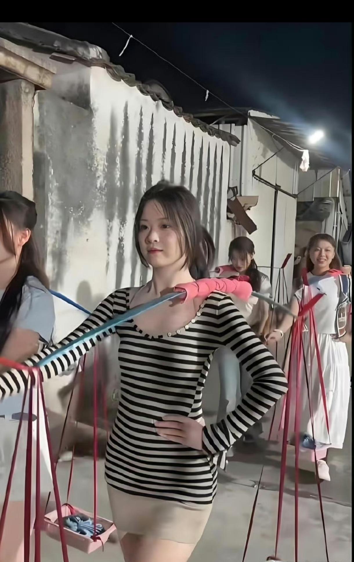 哈哈，身段只是其中一部分魅力哦。潮汕女孩的内在美和家庭观念同样重要！又能干又吃苦