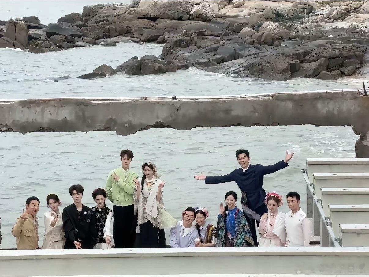 世界上最伟大的就是群像，爱群像一辈子乘风2026