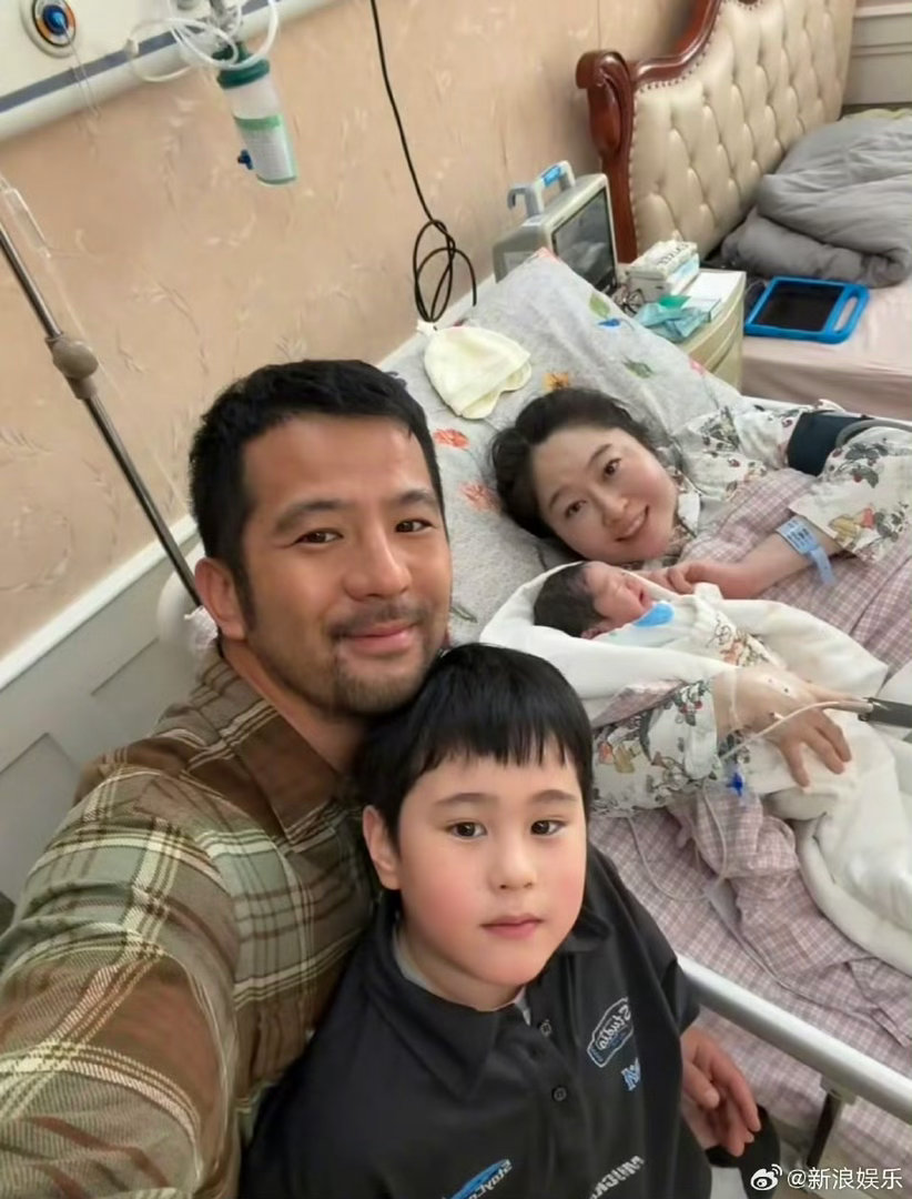 马君妍马杨得女真的是超级幸福的一家人啊，感觉妹妹长大了一定也会和，马里奥一样可爱