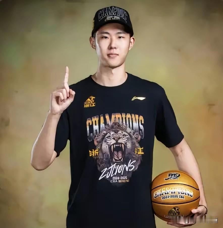 浙江广厦男篮这是要学广州龙狮男篮吗？开了球员大超市的大门了吗？赵嘉仁无限接近签约