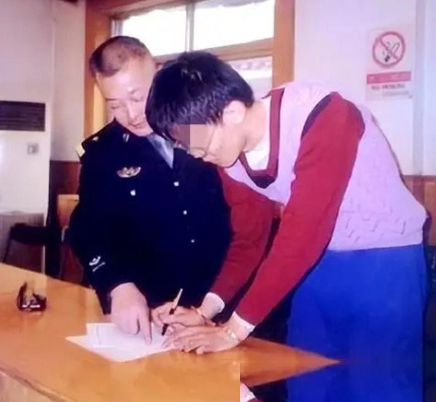 如果你身边有一位带领国家级科研项目的副研究员，平时为人低调，同事甚至夸他心底善良