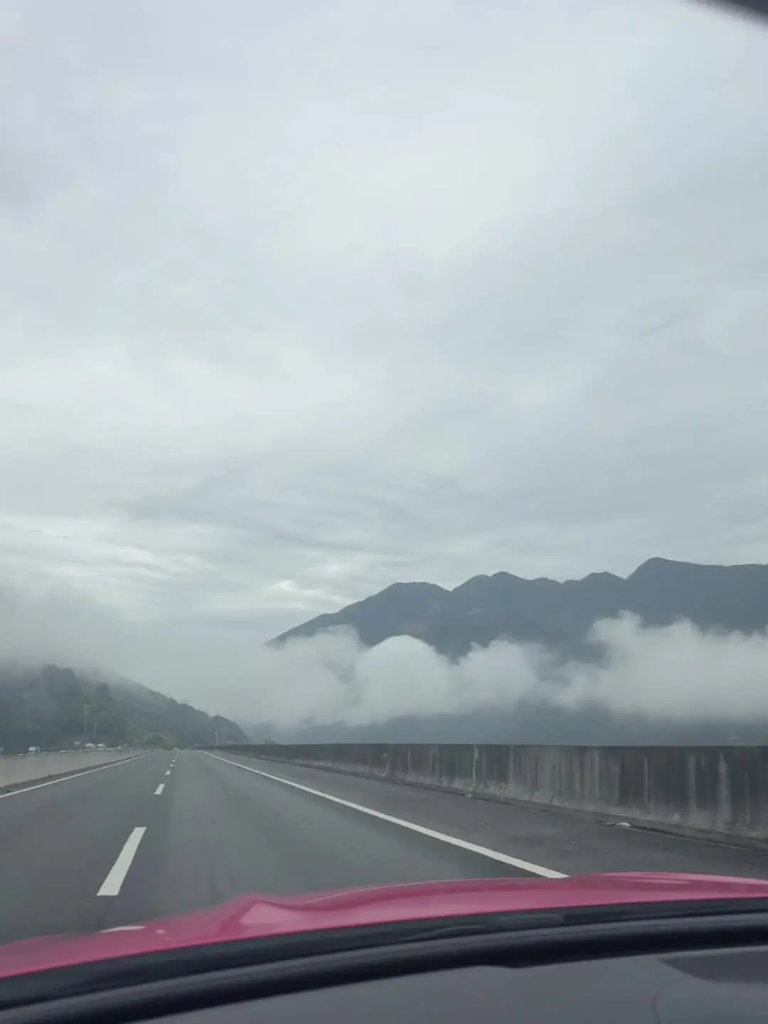 和老妈回湖北牛场看看